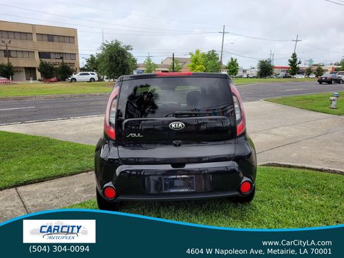 Used 2016 Kia Soul + FWD image 17