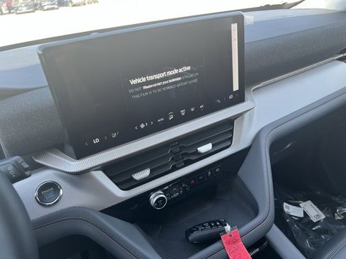 New 2025 Ford Explorer Active w/ Active Comfort Package image 14