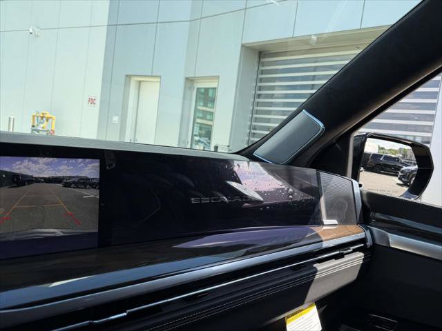 Certified 2026 Cadillac Escalade Platinum Sport w/ LPO, ONYX Package AWD/4WD image 32