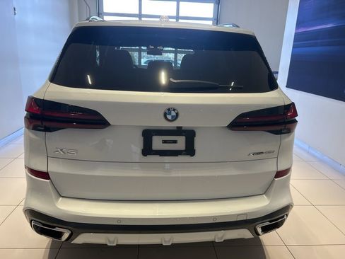Used 2024 BMW X5 xDrive40i w/ M Sport Package image 16