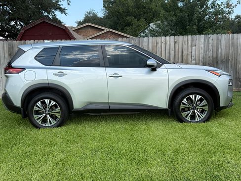 Used 2023 Nissan Rogue SV image 12