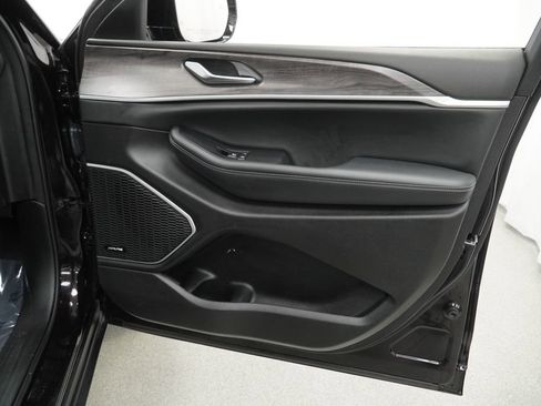 Certified 2022 Jeep Grand Cherokee Limited 4xe image 49