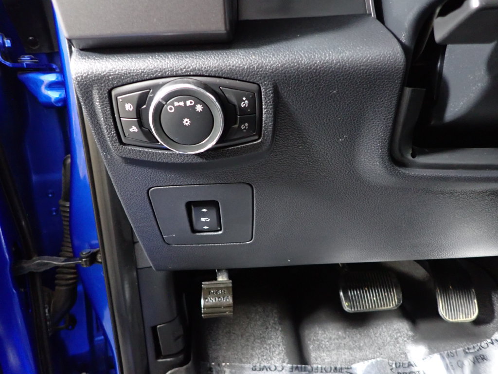 Used 2015 Ford F150 XLT w/ Equipment Group 302A Luxury AWD/4WD image 20