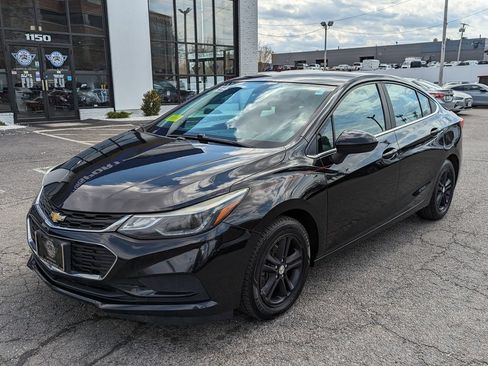 Used 2016 Chevrolet Cruze LT FWD image 2