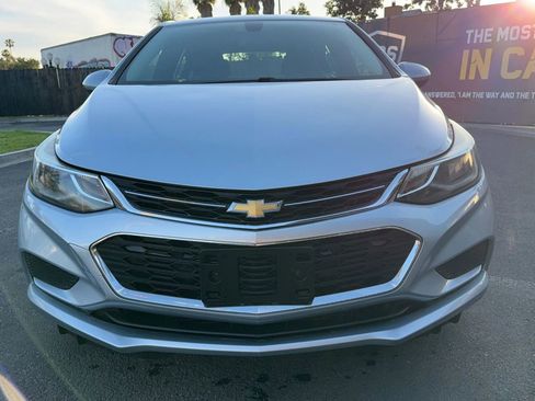 Used 2017 Chevrolet Cruze LT image 13
