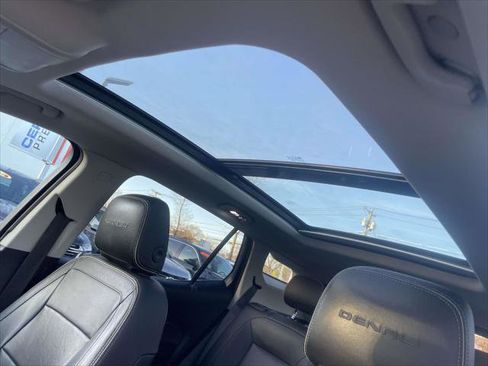 Used 2019 GMC Terrain Denali image 19