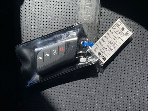 Certified 2025 Lexus ES 350 w/ Premium Package image 37