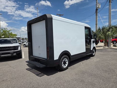 Used 2024 Chevrolet Brightdrop 400 w/ Commercial Equipment Package AWD/4WD image 9