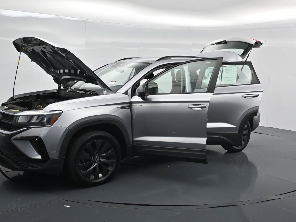 Used 2024 Volkswagen Taos S FWD image 40