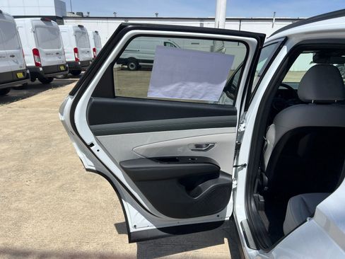New 2026 Hyundai Tucson Limited AWD/4WD image 16