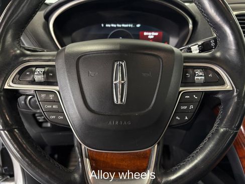 Used 2019 Lincoln Nautilus Reserve AWD/4WD image 13