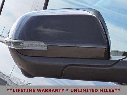 Used 2024 GMC Acadia Elevation w/ LPO, Roadside Safety Package image 13