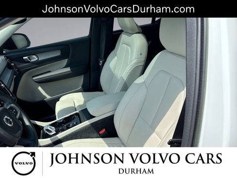 Used 2023 Volvo XC40 B5 Plus w/ Driver Assist Package AWD/4WD image 13
