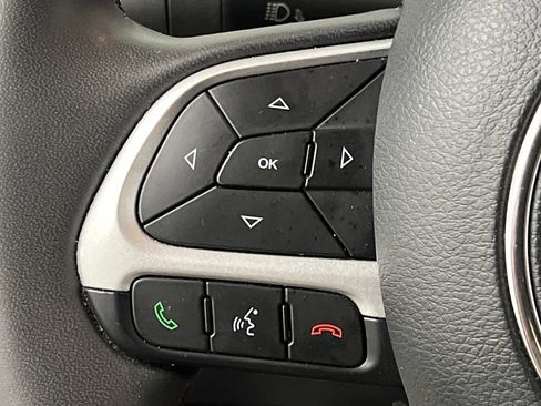 Used 2023 Jeep Renegade Trailhawk AWD/4WD image 44