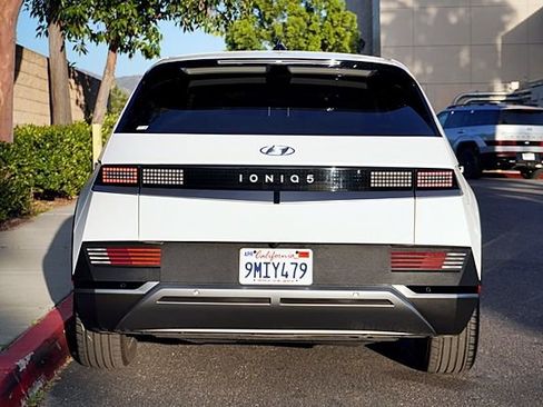 Certified 2024 Hyundai Ioniq 5 SEL image 9
