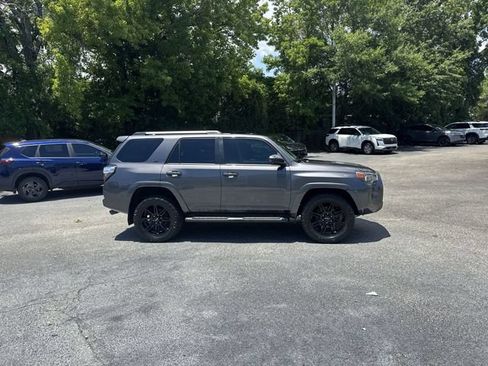 Used 2022 Toyota 4Runner SR5 RWD image 4