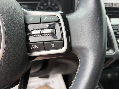 Used 2023 Kia Sorento EX w/ Panoramic Sunroof Package FWD image 22