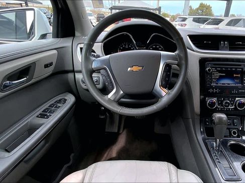 Used 2016 Chevrolet Traverse LTZ image 6