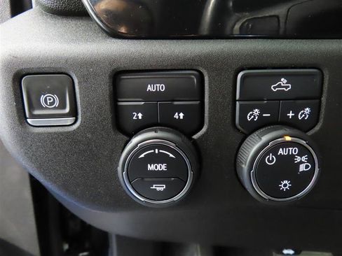 Used 2023 Chevrolet Silverado 1500 LT w/ Protection Package image 17