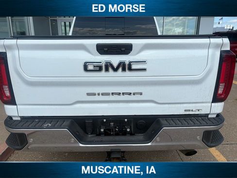 Used 2022 GMC Sierra 2500 SLT w/ SLT Preferred Package AWD/4WD image 4