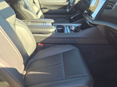 New 2026 Jeep Grand Wagoneer w/ HD Trailer Tow Package image 6