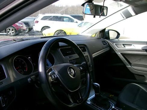 Used 2016 Volkswagen Golf SE w/ Lighting Package FWD image 5