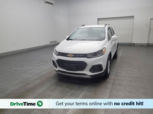 Used 2020 Chevrolet Trax LT w/ LT Convenience Package FWD image 1