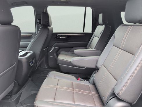 New 2026 Chevrolet Suburban High Country image 33