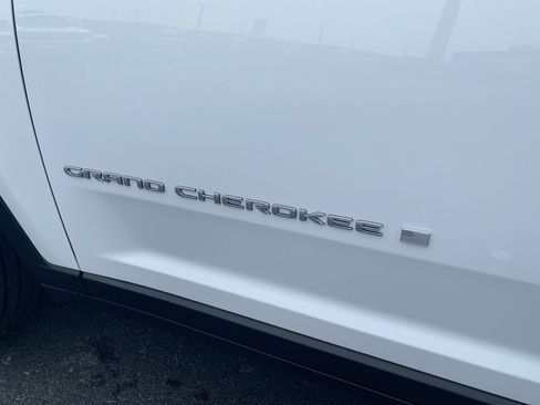 New 2026 Jeep Grand Cherokee Limited image 43