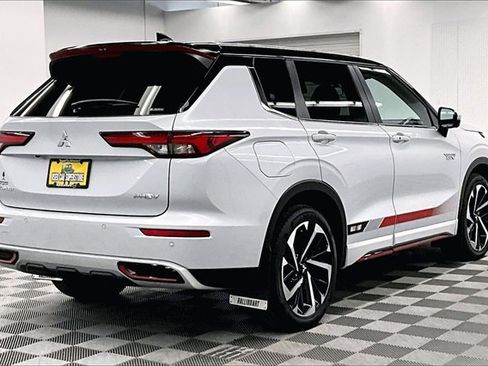 Used 2024 Mitsubishi Outlander Ralliart image 12