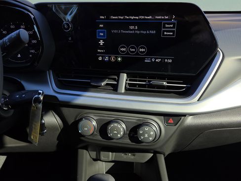 New 2026 Chevrolet Trax LS image 21