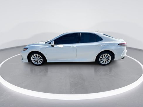 Used 2021 Toyota Camry LE FWD image 5