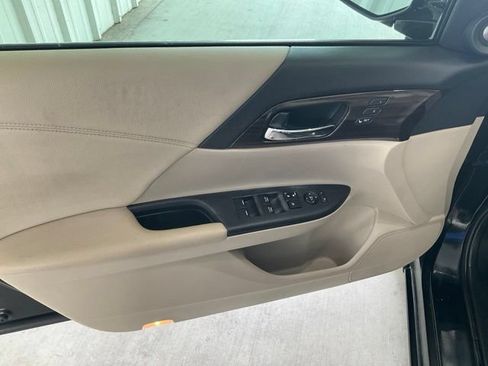 Used 2017 Honda Accord EX-L image 4