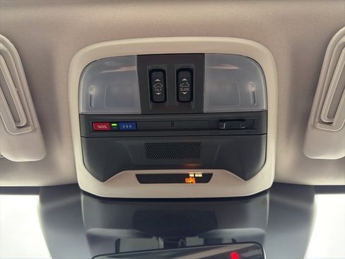 Certified 2025 Subaru Crosstrek 2.0i Premium image 37