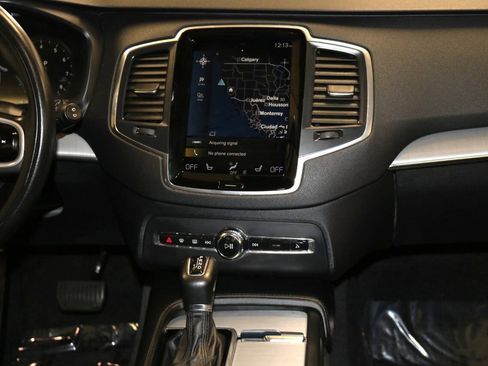 Used 2022 Volvo XC90 T5 Momentum AWD/4WD image 25