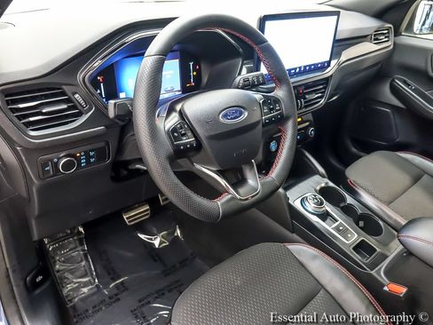 Used 2024 Ford Escape ST-Line w/ Tech Pack #1 AWD/4WD image 11