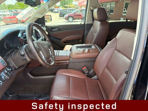 Used 2019 Chevrolet Suburban Premier AWD/4WD image 10