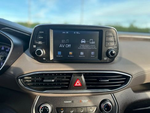 Used 2019 Hyundai Santa Fe SE AWD/4WD image 19