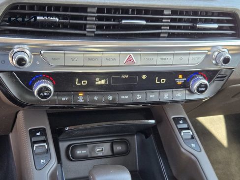 Used 2022 Kia Telluride SX w/ Towing Package FWD image 20