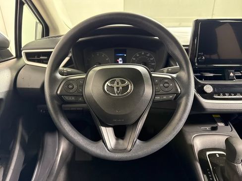 Used 2025 Toyota Corolla LE w/ LE Premium Package FWD image 20