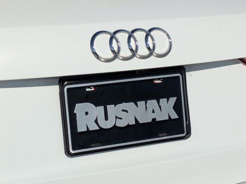 Used 2024 Audi Q3 2.0T Premium image 17