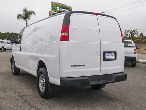 Used 2008 Chevrolet Express 2500 RWD image 9
