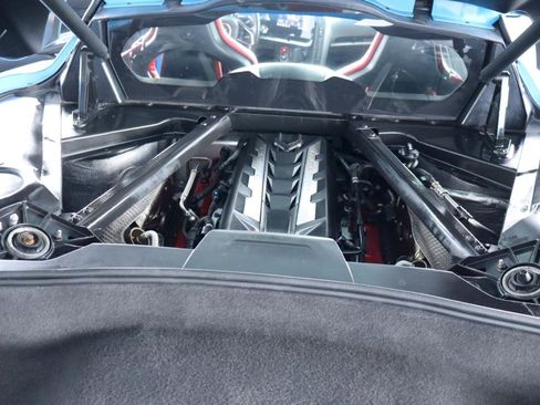 Used 2021 Chevrolet Corvette Stingray Coupe w/ 1LT RWD image 32