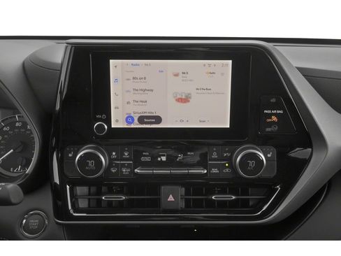 New 2026 Toyota Highlander Platinum AWD/4WD image 13