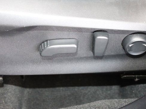 Used 2021 Subaru Forester Premium AWD/4WD image 25