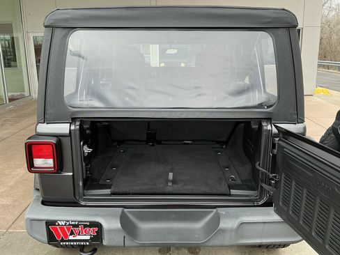 Used 2022 Jeep Wrangler Unlimited Sport image 24