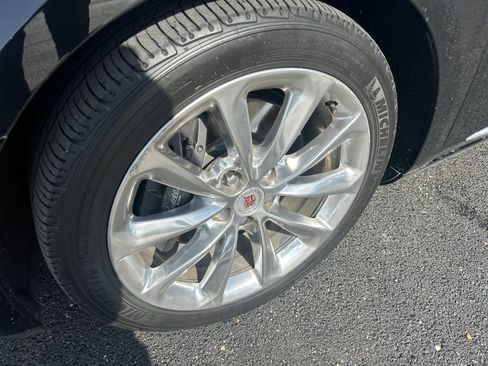 Used 2013 Cadillac XTS Luxury w/ Driver Awareness Package AWD/4WD image 2