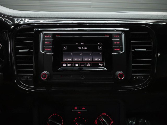 Used 2019 Volkswagen Beetle 2.0T S FWD image 22