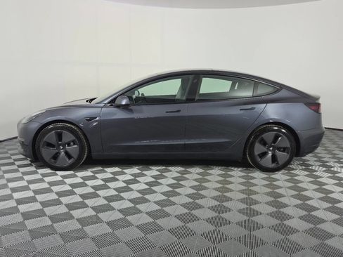 Used 2021 Tesla Model 3 Standard Range Plus RWD image 4
