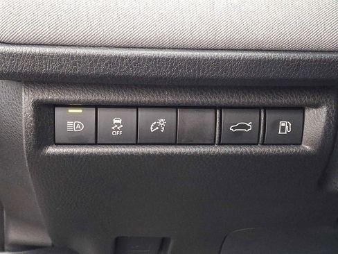 Used 2025 Toyota Camry LE w/ Convenience Package image 24